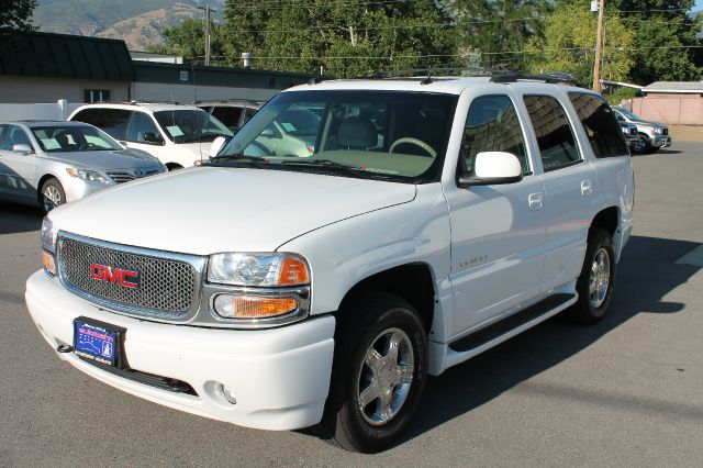 GMC Yukon Denali EX Sedan 4D SUV