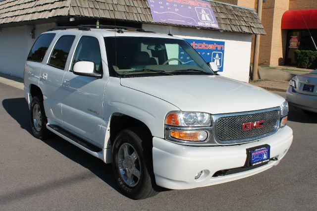 GMC Yukon Denali 2005 photo 1