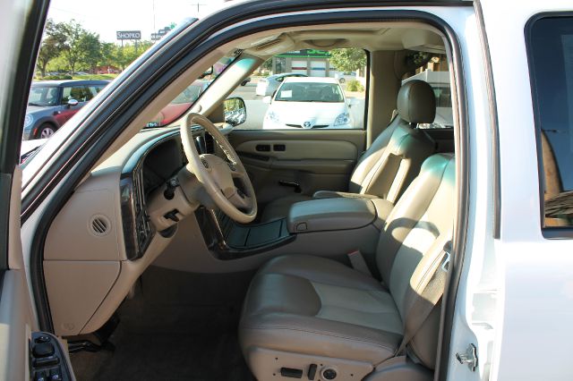 GMC Yukon Denali 2005 photo 3