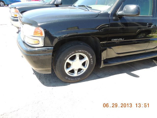 GMC Yukon Denali 2005 photo 1