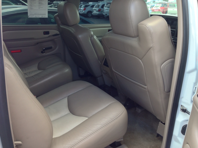 GMC Yukon Denali 2005 photo 1