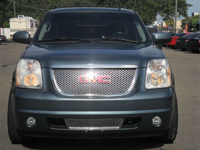 GMC Yukon Denali 2007 photo 2