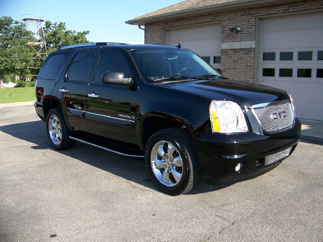 GMC Yukon Denali 2007 photo 2