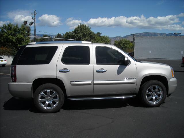 GMC Yukon Denali 2007 photo 2