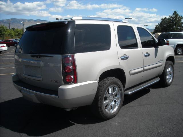 GMC Yukon Denali 2007 photo 3