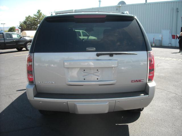 GMC Yukon Denali 2007 photo 4