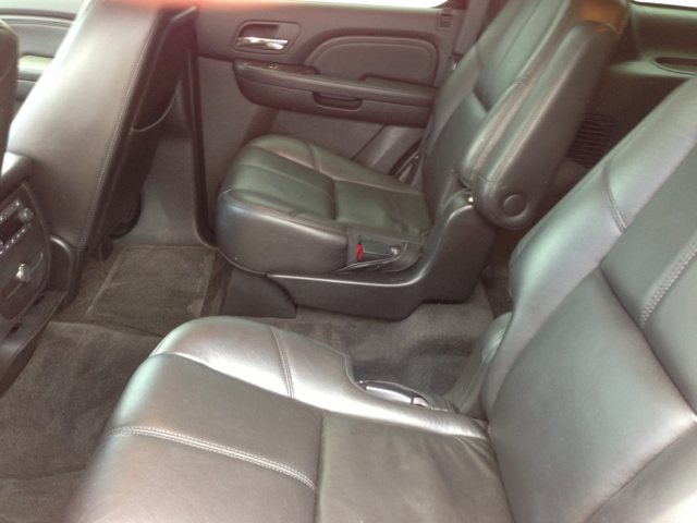 GMC Yukon Denali 2008 photo 2