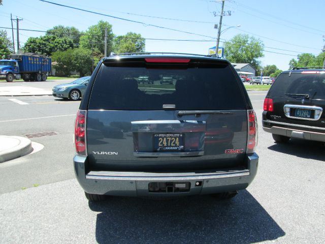 GMC Yukon Denali 2008 photo 1
