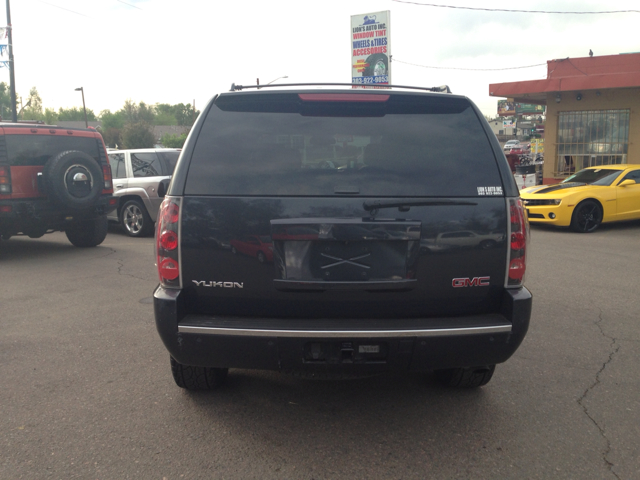 GMC Yukon Denali EX - DUAL Power Doors SUV
