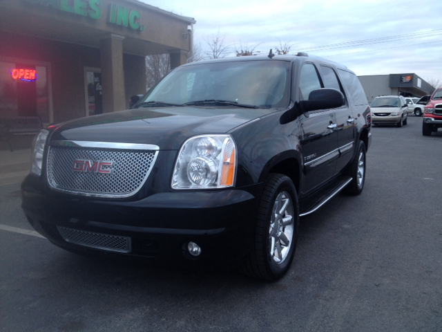 GMC Yukon Denali 2008 photo 3