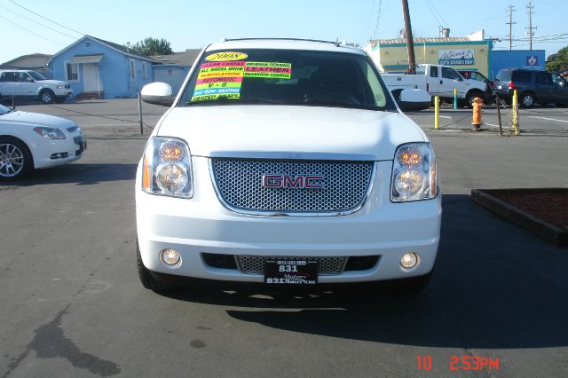 GMC Yukon Denali 2008 photo 2