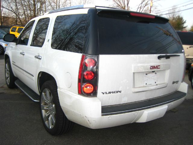 GMC Yukon Hybrid 2009 photo 2