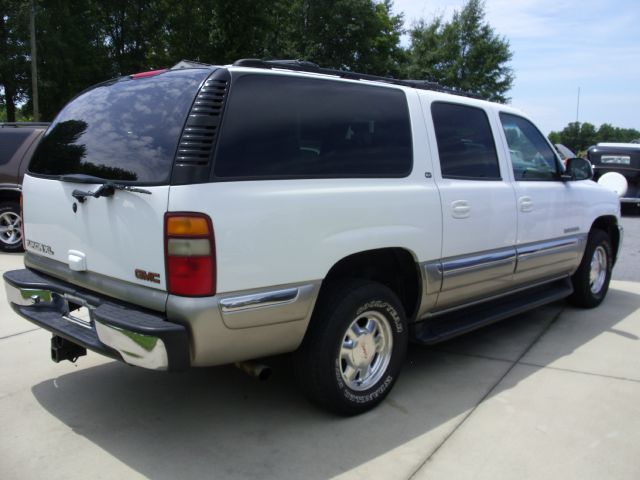 GMC Yukon XL 2000 photo 1