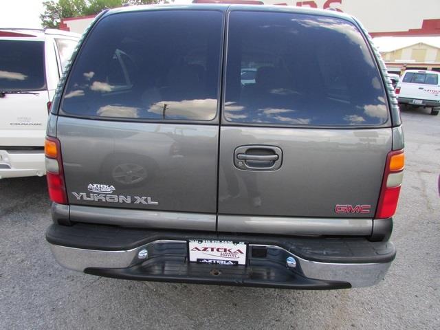 GMC Yukon XL 2000 photo 1