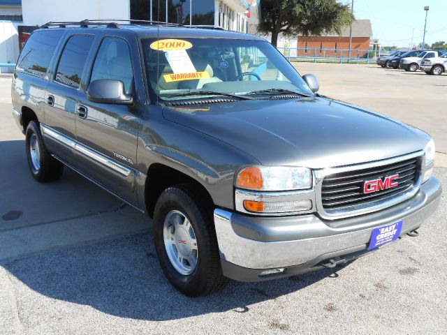 GMC Yukon XL 2000 photo 4