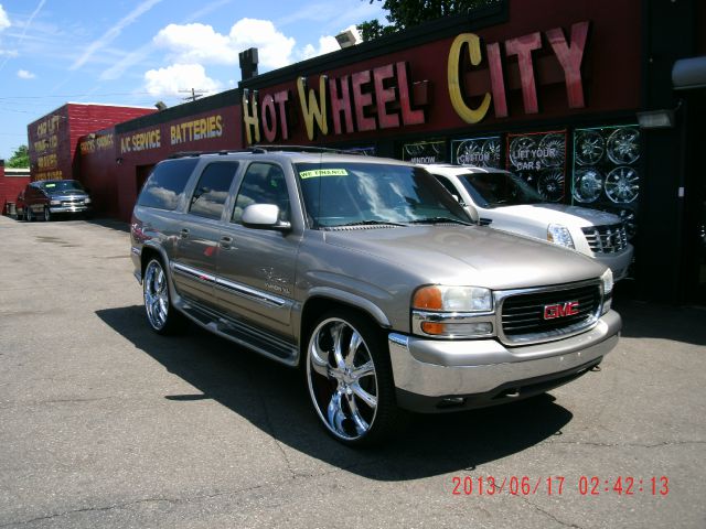 GMC Yukon XL 2001 photo 1