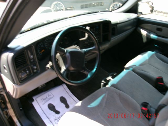 GMC Yukon XL 2001 photo 3