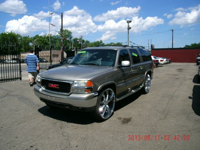 GMC Yukon XL 2001 photo 4