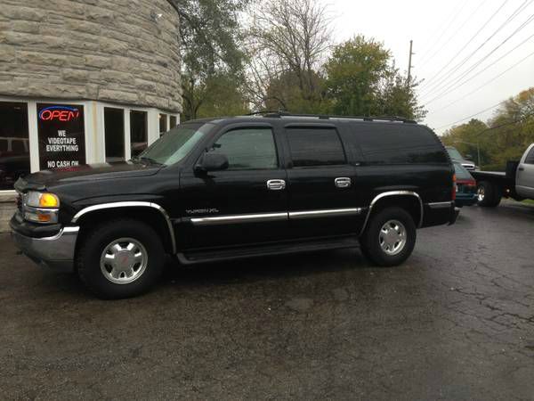 GMC Yukon XL 2001 photo 3