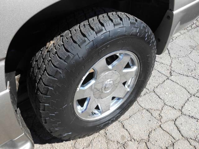 GMC Yukon XL 2001 photo 3