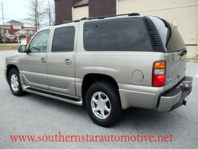 GMC Yukon XL 2001 photo 2