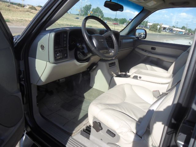 GMC Yukon XL 2001 photo 4