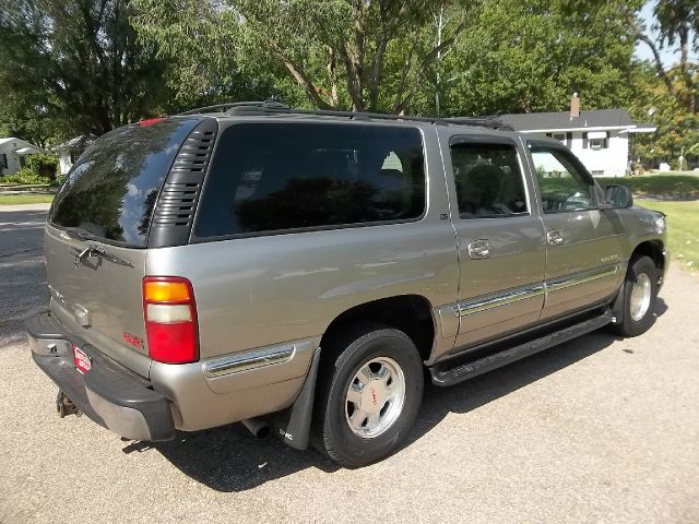 GMC Yukon XL 2001 photo 3