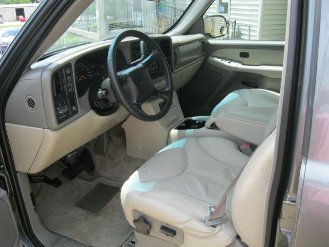GMC Yukon XL 2001 photo 4