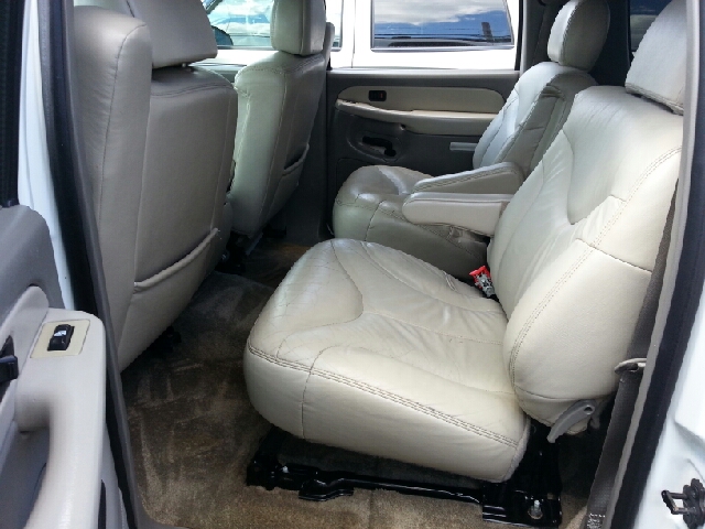 GMC Yukon XL 2001 photo 2