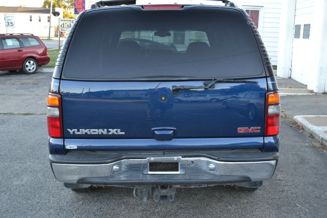 GMC Yukon XL 2001 photo 1