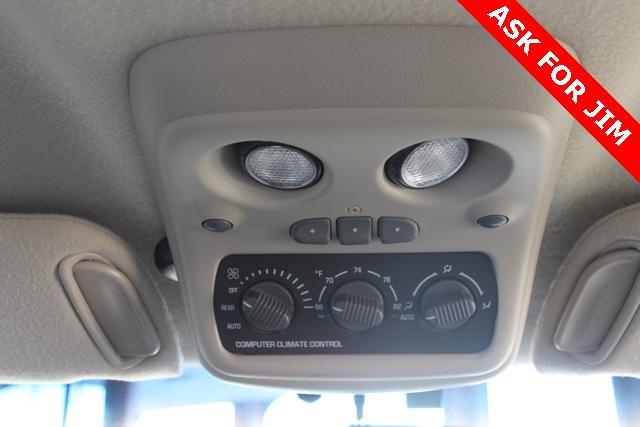 GMC Yukon XL 2001 photo 3