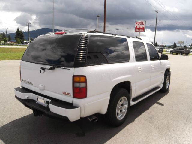 GMC Yukon XL 2002 photo 12