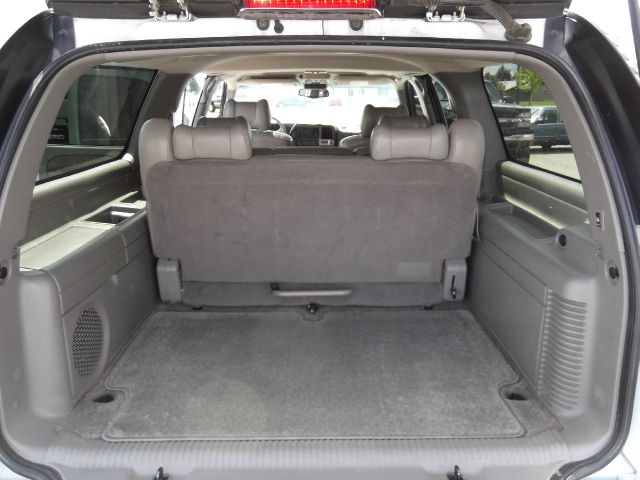 GMC Yukon XL 2002 photo 2