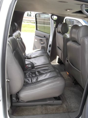 GMC Yukon XL 2002 photo 3