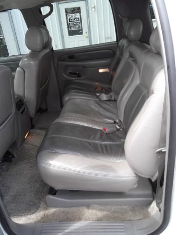 GMC Yukon XL 2002 photo 4