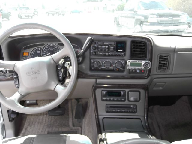 GMC Yukon XL 2002 photo 7