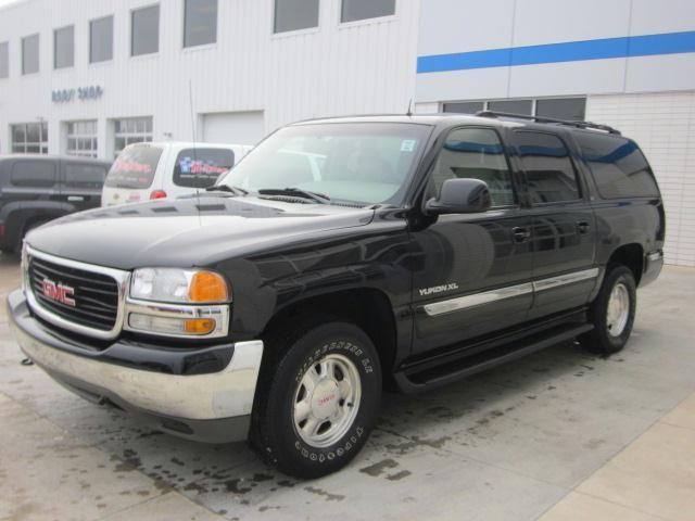 GMC Yukon XL 2002 photo 3
