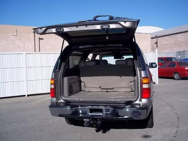 GMC Yukon XL 2002 photo 3