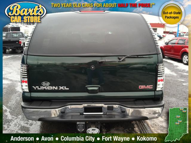 GMC Yukon XL 2002 photo 4