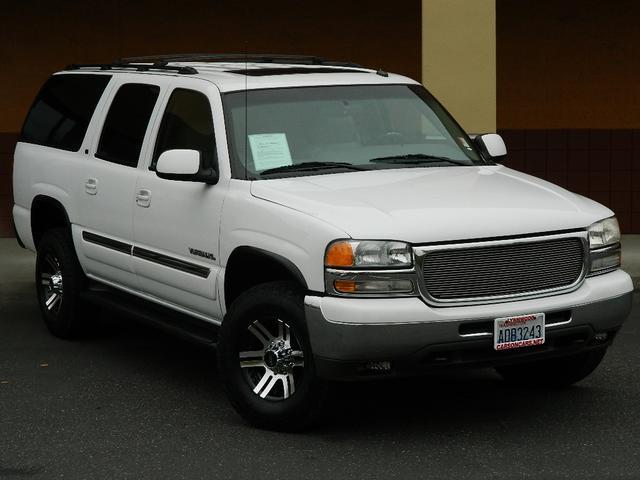 GMC Yukon XL 2002 photo 2