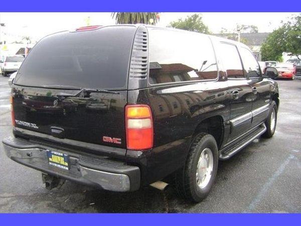 GMC Yukon XL 2002 photo 2
