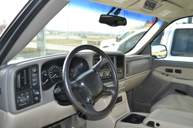 GMC Yukon XL 2002 photo 3
