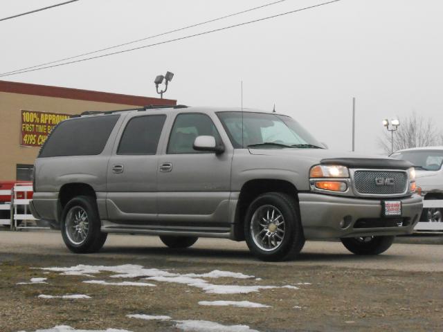 GMC Yukon XL 2002 photo 2