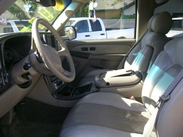 GMC Yukon XL 2002 photo 4
