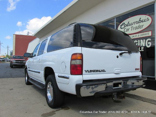 GMC Yukon XL 2002 photo 1