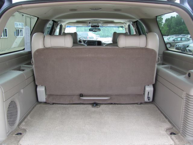 GMC Yukon XL 2002 photo 9