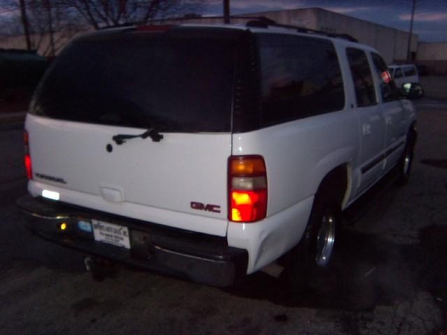 GMC Yukon XL 2003 photo 3