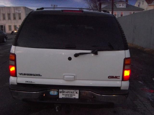 GMC Yukon XL 2003 photo 4