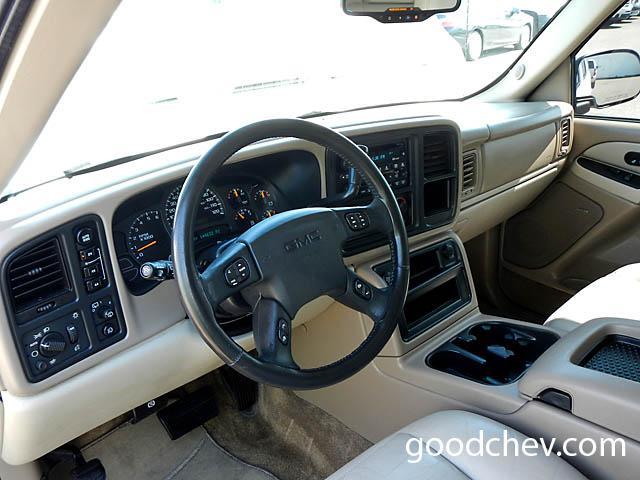 GMC Yukon XL 2003 photo 1