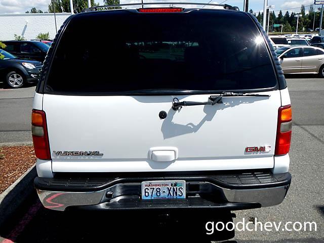 GMC Yukon XL 2003 photo 3